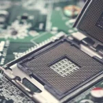 مقایسه پردازنده گرافیکی Intel Iris Xe و Intel UHD