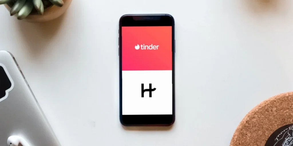 مقایسه Hinge و Tinder