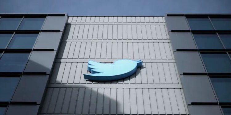 کاهش حقوق هیات رئیسه و تعدیل نیرو در توییتر