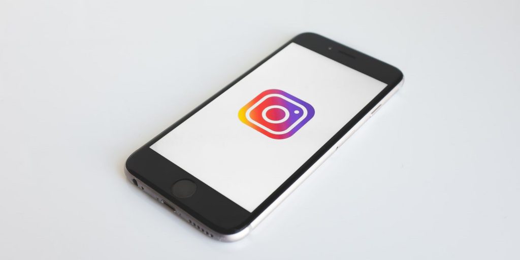 بلاک مخاطبین یا ایجاد محدودیت برای مخاطبین اینستاگرام