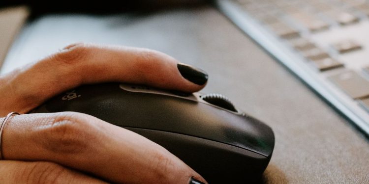 نحوه رفع بالا و پایین پریدن چرخ اسکرول ماوس - اول نیوز