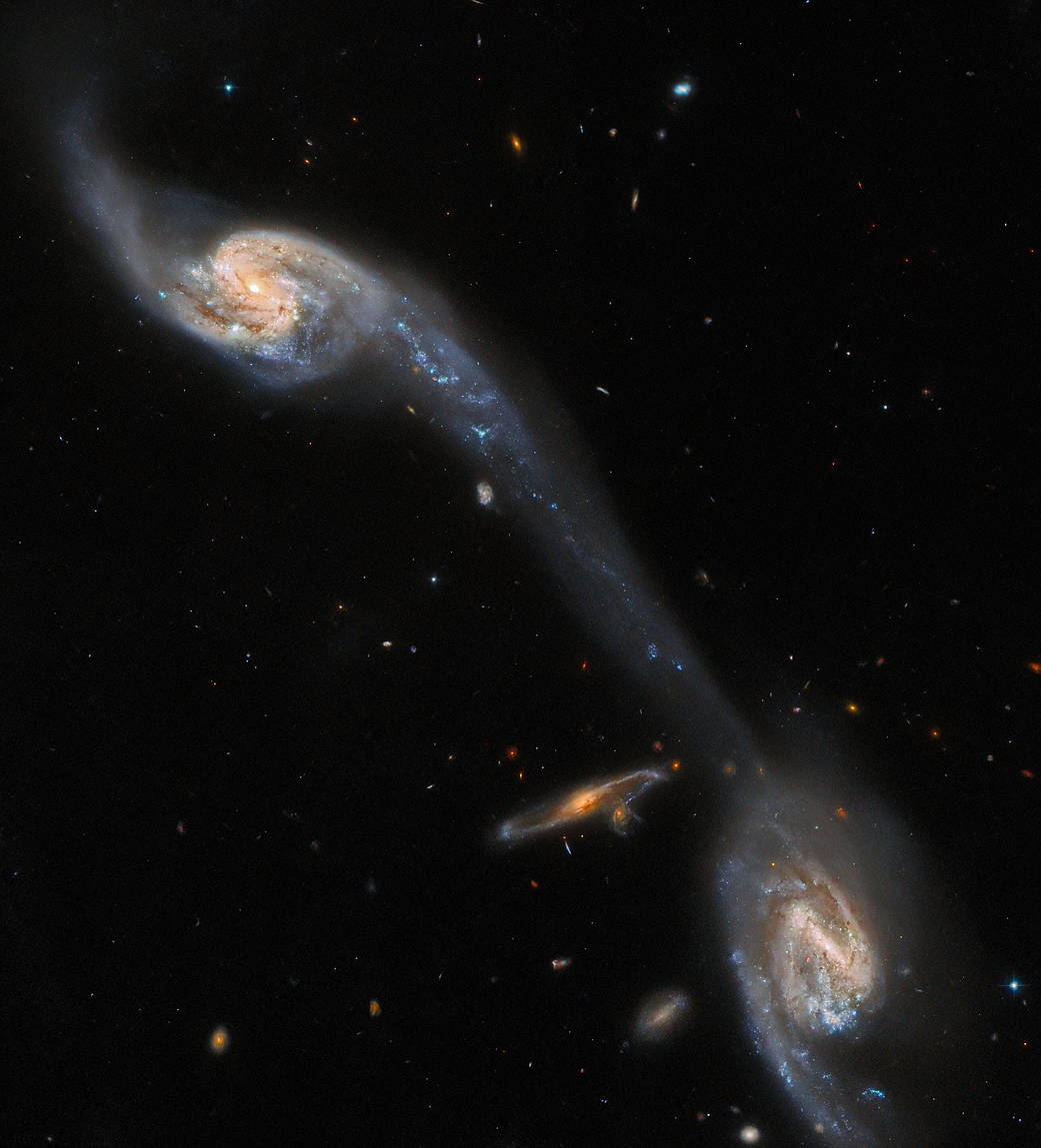 کهکشان‌های سه‌گانه Arp 248