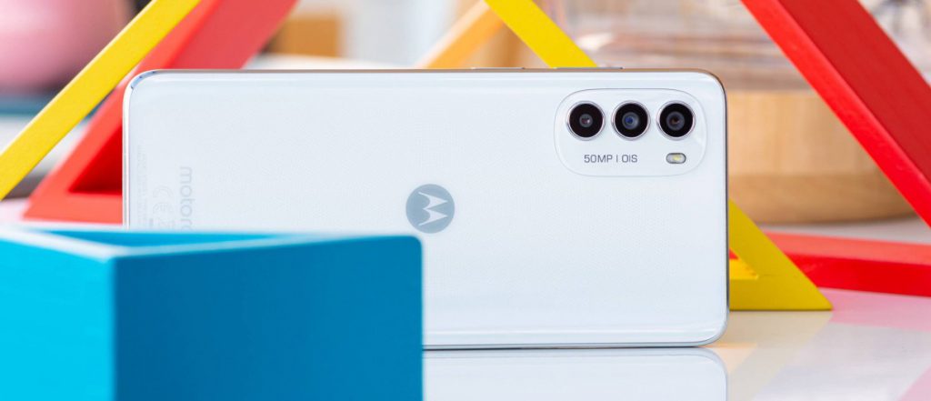نقد و بررسی موتورولا Moto G82