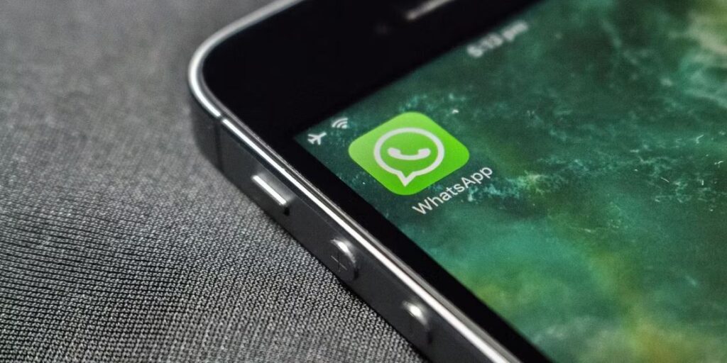 مقایسه iMessage با واتس آپ