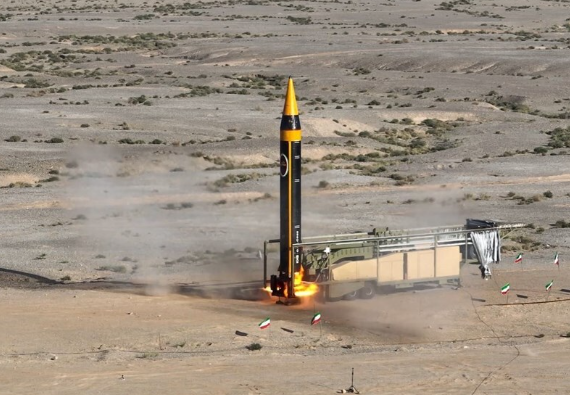 رونمایی از جدیدترین موشک بالستیک ایران به نام خیبر