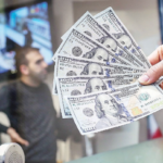 پیش بینی قیمت دلار برای تابستان ۱۴۰۲
