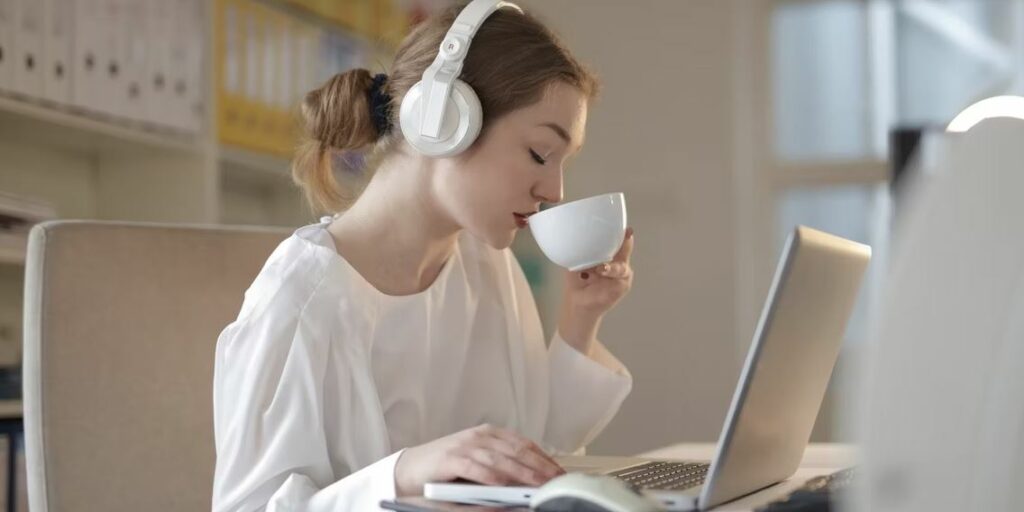 نحوه استفاده از Binaural Beats