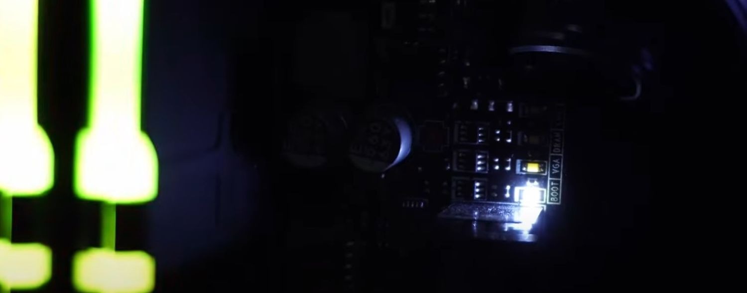 خطاهای Red Light را در مادربرد