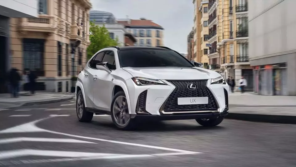 مشخصات خودرو لکسوس UX 300h مدل 2025