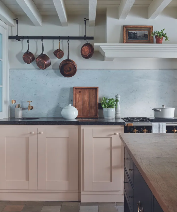 بهترین رنگ های طراحی آشپزخانه ۲۰۲۴