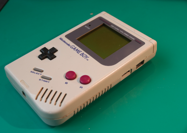 مشخصات کنسول دستی Game Boy Mini