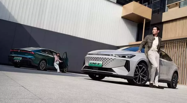 مشخصات خودرو چانگان یونی-وی 2024