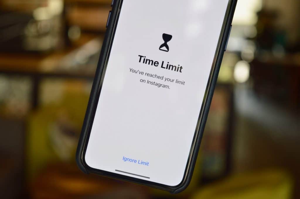 اپلیکیشن InteractOut