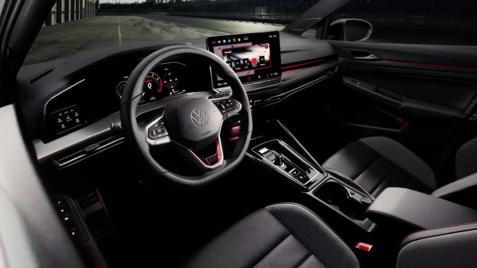 مشخصات خودرو گلف GTI کلاب اسپرت