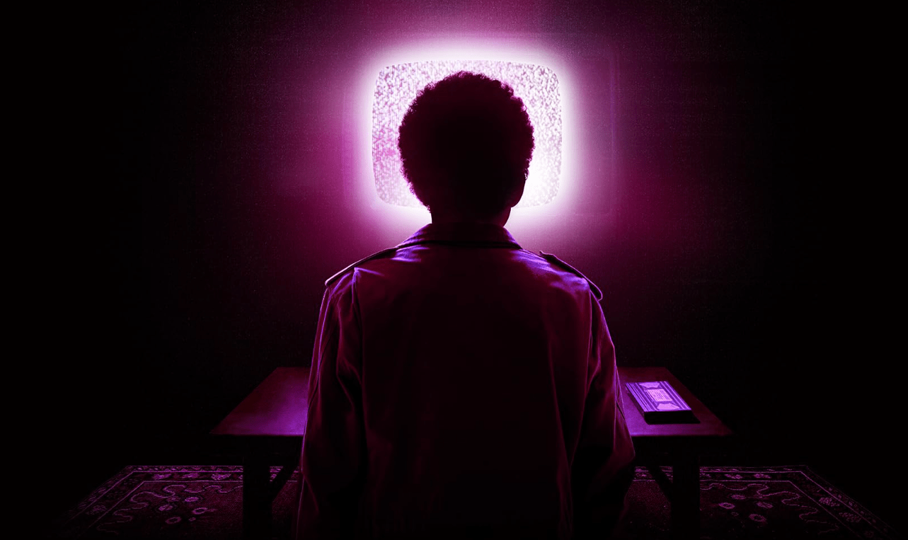 نقد و بررسی فیلم Saw the TV Glow