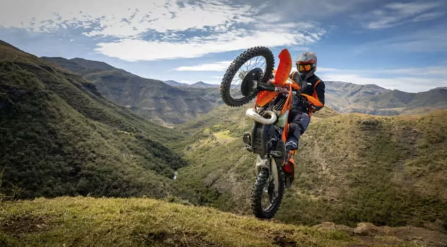 مشخصات موتور سیکلت سری EXC از KTM