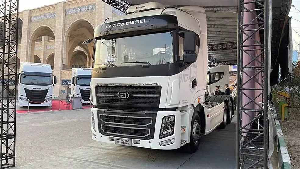 مشخصات کامیون کشنده فردا دیزل FD550