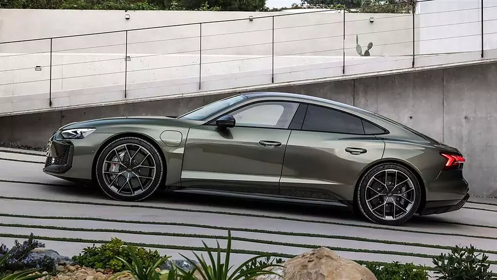خودرو آئودی E-Tron GT مدل 2025
