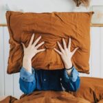بی‌خوابی چه تاثیراتی بر مغز می‌گذارد