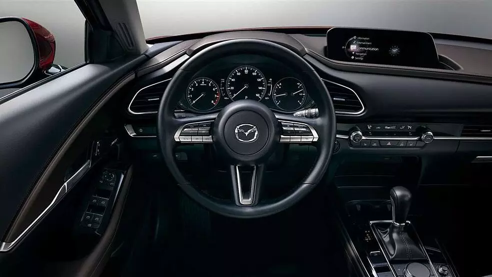مشخصات خودرو مزدا CX-30