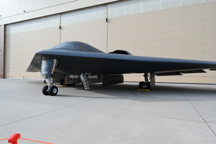 بمب‌ افکن B-2 اسپیریت