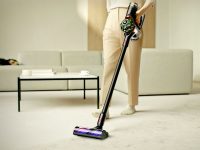 جاروبرقی بی‌ سیم Dyson V8 Cyclone