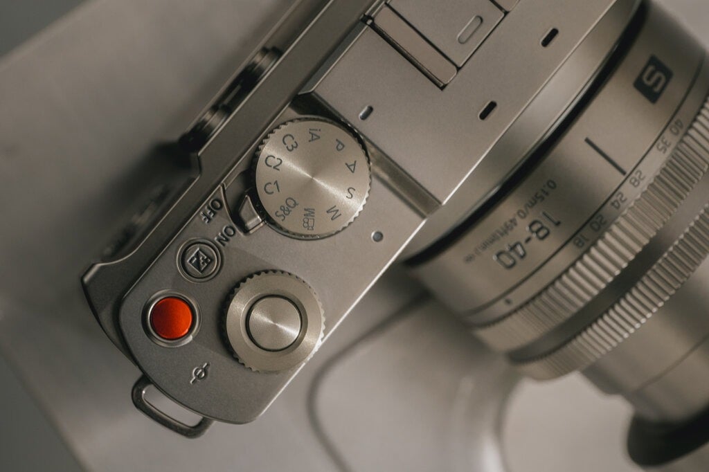 دوربین Panasonic LUMIX S9