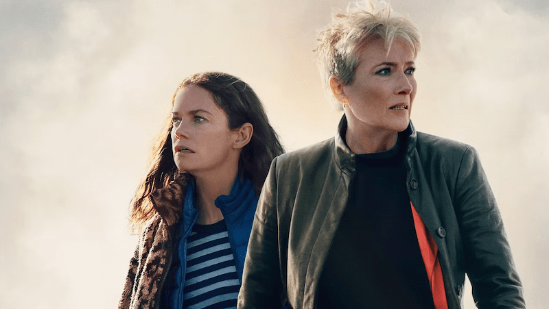 نقد و بررسی سریال Down Cemetery Road