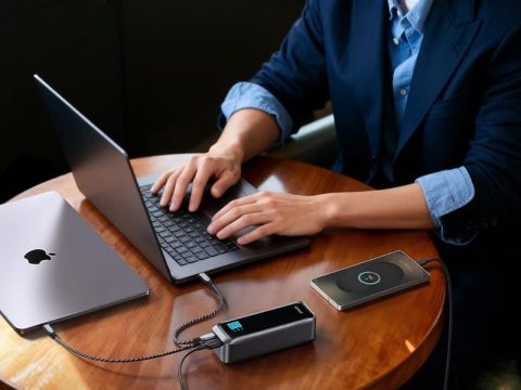 پاوربانک جدید ۲۲۰ واتی Anker