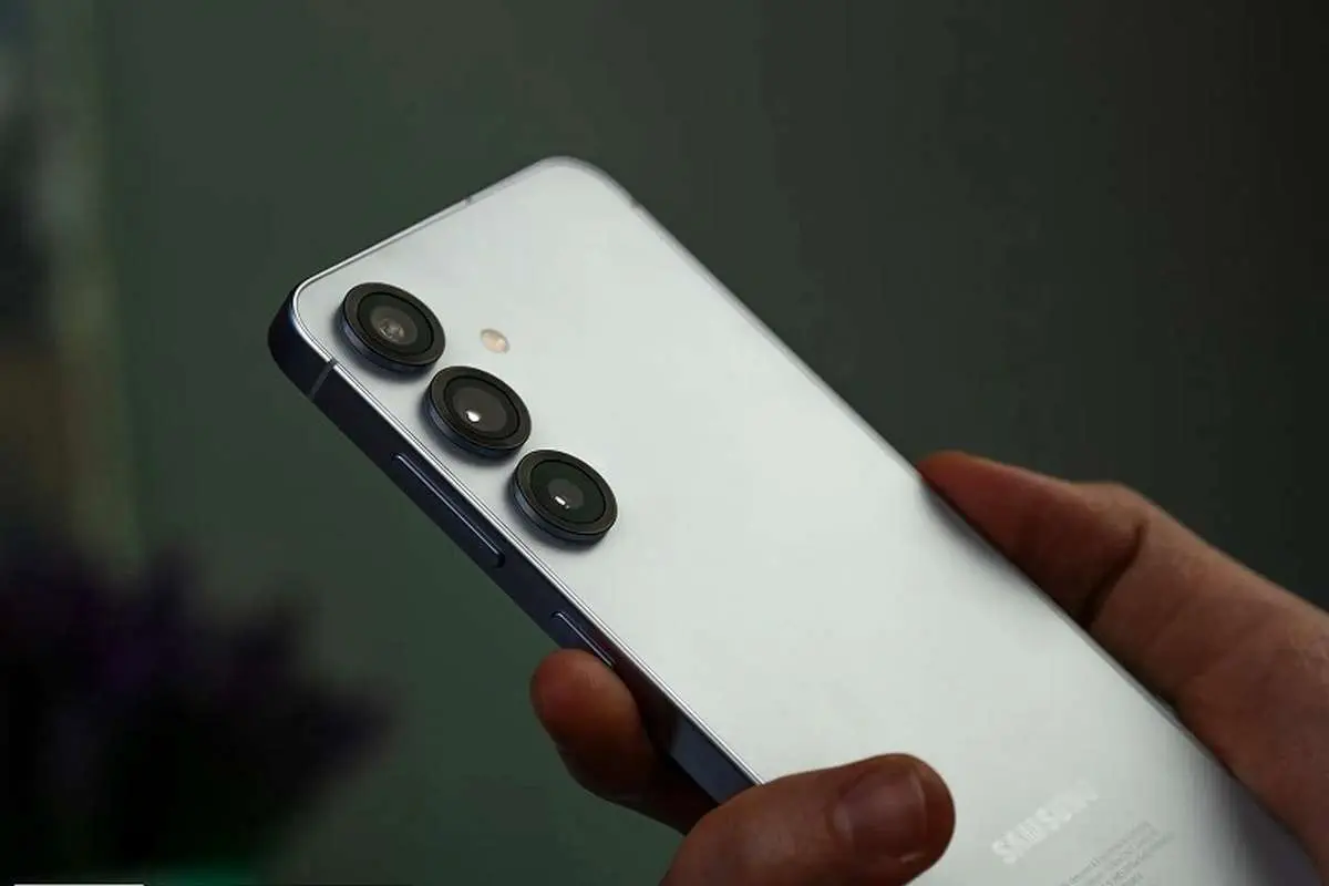 قیمت گوشی موبایل ۱۶ آذر ۱۴۰۴