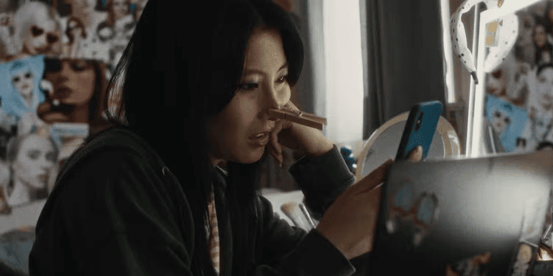 نقد و بررسی فیلم Slanted