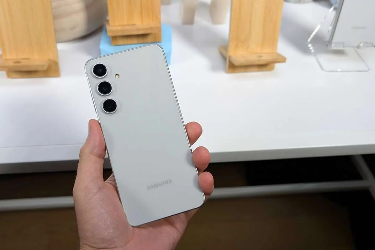 قیمت گوشی موبایل ۲۳ اسفند ۱۴۰۴